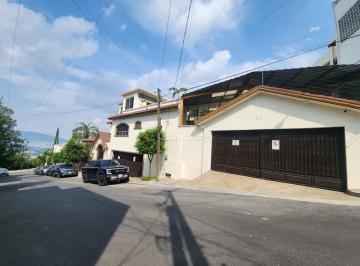 1 · Casa en Venta en Residencial Cumbres Zona Cumbres 5to Sector