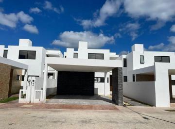 1 · Casa en Venta Privada con Amenidades en Gran San Pedro Cholul Merida Yucatan