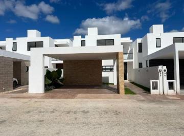 1 · Casa en Venta Privada con Amenidades en Gran San Pedro Cholul Merida Yucatan