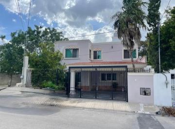 1 · Venta Casa Estilo Colonial en Montebello Merida Yucatan