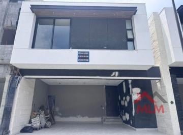 Casa · 276m² · 3 Recámaras · 2 Estacionamientos · Casa en Venta en El Barro, Carretera Nacional, Monterrey, N. L.