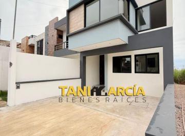 Casa de 3 habitaciones, Fortín · Vendo Casa Nueva a 4 Minutos del Boulevard Córdoba - Fortín y Salida a La Pista.