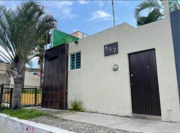 Casa de 4 habitaciones, Zapopan · Bonita Casa en Buena Ubicación en Venta en La Col. Miramar Cercas de Mariano Otero y Periférico Sur