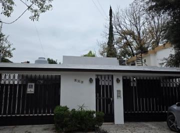 Departamento · 130m² · 2 Recámaras · 1 Estacionamiento · Departamento en Mitras Centro