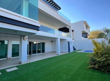 Casa de 4 habitaciones, León · Casa en Venta en Villas del Campestre con 4 Recamaras y 5 Baños