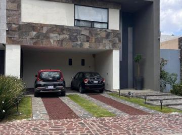 Casa de 3 habitaciones, León · Casa en Venta en La Campiña del Bosque con 3 Recamaras y Estudio
