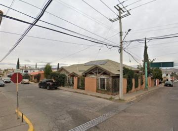 Casa de 4 habitaciones, Hidalgo del Parral · Casa en Venta, Colonia Hidalgo del Parral, por Remate, Excelente Oportunidad de Inversión