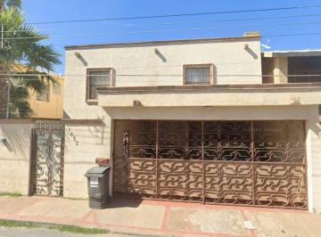 Casa de 3 habitaciones, Nuevo Laredo · Hermosa Casa en Zona de Plusvalia y Distribucion, con Ubicacion Estrategica
