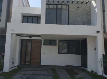 Casa de 4 habitaciones, Zapopan · Casa en Venta Sendas Residencial Capital Norte, Zapopan