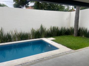 Casa · 316m² · 4 Recámaras · 2 Estacionamientos · Casa - Fraccionamiento Jardines de Delicias