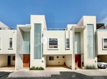 Casa · 266m² · 3 Recámaras · 2 Estacionamientos · Casa en Venta en María José Residencial, Zona San Bernardino Tlaxcalancingo
