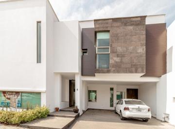 Casa · 356m² · 4 Recámaras · 2 Estacionamientos · Casa en Venta en Parque Nilo, Lomas de Angelópolis II