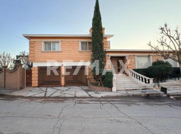 Casa de 4 habitaciones, Chihuahua · Casa en Renta - San Felipe V Etapa