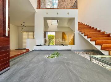 Casa · 348m² · 4 Recámaras · 2 Estacionamientos · Casa en Venta en Fraccionamiento La Querencia, Zona San Pedro Cholula