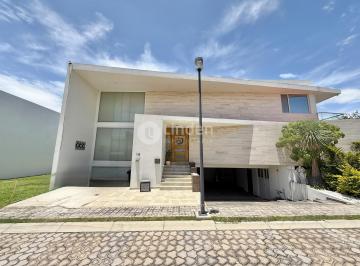 Casa · 739m² · 4 Recámaras · 5 Estacionamientos · Casa en Venta en Parque Guanajuato, Zona Lomas de Angelópolis III