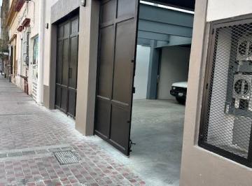 Local comercial · 240m² · 4 Estacionamientos · Local en Renta El Centro de Gdl, en Prisciliano Sanchez Casi Esq. con 8 de Julio, 240 m²