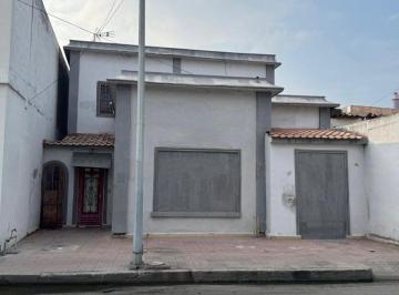 Casa de 1 habitación, Monterrey · Casa en Venta en El Centro de Monterrey, Zona Centro.