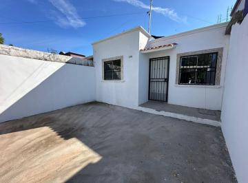 Casa · 60m² · 2 Recámaras · 2 Estacionamientos · Casa en Venta en Capistrano