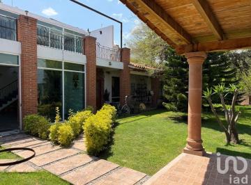 Casa · 357m² · 5 Recámaras · 10 Estacionamientos · Increible Casa en Venta en Presa Escondida Seccion Country Club Tepeji del Rio Hidalgo
