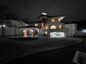 Casa en condominio · 1200m² · 3 Recámaras · 12 Estacionamientos · Casa de Lujo en Venta en Puerta de Hierro Zapopan – Coto Andalucía – 1,400 m² Terreno – 1,200 m² con
