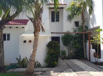 Casa en condominio · 200m² · 3 Recámaras · 3 Estacionamientos · Playacar Casa Amueblada de 3 Recamaras en Renta