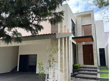 Casa de 4 habitaciones, San Luis Potosí · Impecable Casa en Vneta en Villantigua Acabados de Lujo