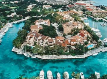 Departamento · 90m² · 2 Recámaras · 1 Estacionamiento · Departamento en Renta en Puerto Aventuras