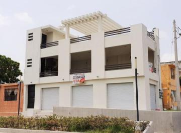 Local comercial · 240m² · 10 Estacionamientos · Esquina Comercial Turística en Embarcadero de Paseo del Canal de La Cortadura en Tampico