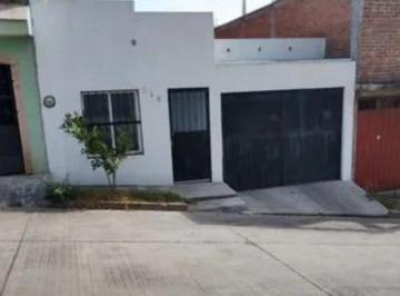 Casa de 2 habitaciones, Morelia · Casa Venta en San Juanito Itzicuaro
