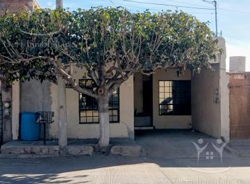 Casa · 120m² · 3 Recámaras · 1 Estacionamiento · Casa en Delicias Chih