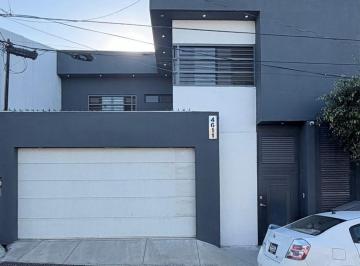 Casa de 5 habitaciones, Tijuana · Casa en Venta en Colonia El Lago, Tijuana, B. C.