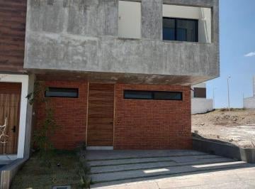 Casa en condominio · 185ha · 3 Recámaras · 2 Estacionamientos · Casa en Venta en Senderos de Monte Verde