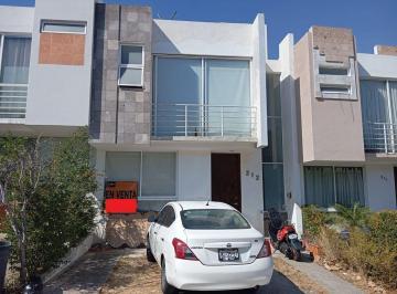 Casa en condominio · 135m² · 3 Recámaras · 2 Estacionamientos · Casa Oportunidad en Venta en Torrenta El Origen