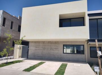 Casa en condominio · 323ha · 3 Recámaras · 2 Estacionamientos · Casa en Venta en El Eden Bosques con Roofgarden
