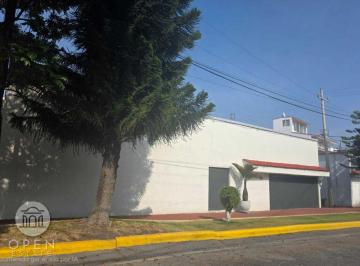 Casa de 4 habitaciones, Naucalpan de Juárez · Residencia en Venta en Cd. Satélite.