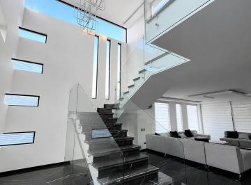 Casa en condominio de 7 habitaciones, Zapopan · Residencia Premium Frente a Parque en Valle Real.
