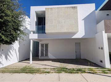Casa · 215m² · 3 Recámaras · 2 Estacionamientos · Venta Casa en Loretta I Al Norponiente de La Ciudad Ge