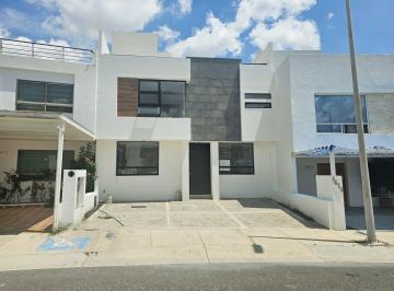 9fac70b3de64ac5b0d66f36fa11cfc16e64270325487becdd420ccaca9a6e589 · Casa en Venta en El Refugio, Querétaro