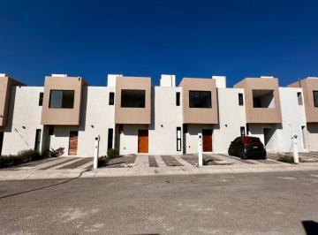 Casa · 144m² · 3 Recámaras · 2 Estacionamientos · Casa en Venta Pueblito Colonial Corregidora Queretaro