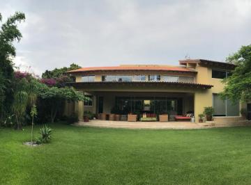 Casa · 409m² · 3 Recámaras · 2 Estacionamientos · Casa en Venta en Fracc. Tamoanchan, Morelos