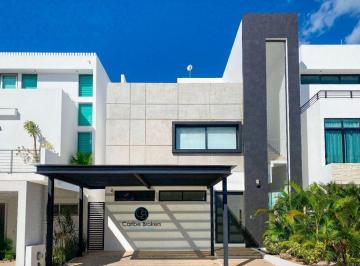 Casa · 180m² · 4 Recámaras · 1 Estacionamiento · Casa en Venta Aqua Residencial 3 Habitaciones Cada Una con Su Baño