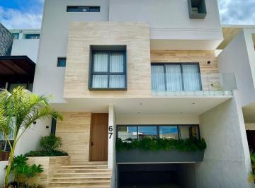 Casa · 4 Recámaras · 4 Estacionamientos · Residencia Amueblada en Renta en Laguna 1 | Puerto Cancún con Rooftop y Alberca