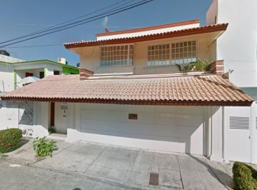 Casa de 4 habitaciones, Boca del Río · Casa en Venta. Fracc. Jardines de Mocambo. Boca del Río, Veracruz