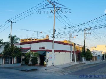Casa uso de suelo de 4 habitaciones, Zapopan · Casa en Venta Uso de Suelo Mixto Frente Al Parque Metropolitano