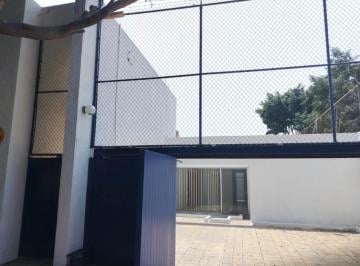 Casa · 196m² · 3 Recámaras · 2 Estacionamientos · Casa de un Piso Muy Amplia en Venta