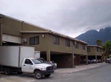 Bodega comercial · 280m² · 4 Estacionamientos · Bodega Industrial en Renta en Monterrey