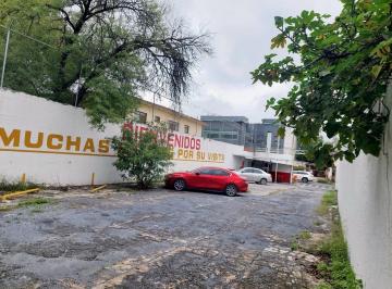Bodega comercial · 439m² · Estacionamiento en Renta