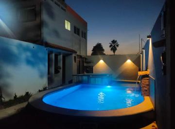 Casa de 4 habitaciones, Cuautla · Casa con 300 m² de Superficie de Terreno, 4 Recámaras en Venta en Empleado Postal