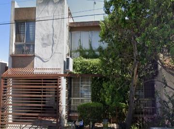 Casa de 4 habitaciones, Monterrey · Preciosa Casa en Mitras Norte de 350 m² en Venta!