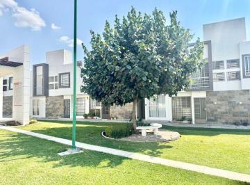Casa en condominio de 2 habitaciones, Emiliano Zapata · Hermosa Casa en Condominio Al Sur de Cuernavaca, Fácil Acceso a La Carretera a La Cdmx y a Acapulco.
